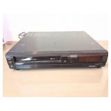 TOSHIBA- VCR- DOUBLE 4