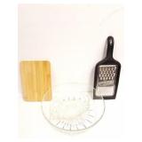 CUTTING BIARD- GRATER- AND 2 GLASS BOWLS- PLATES