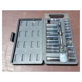 POPULAR MECHANICS - 3/8 INCH RACHET- SOCKET SET-
