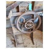 VINTAGE CORN SHELLER