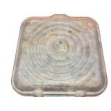 LODGE CAST IRON- USA- P12SG- 12  INCHES WIDE-