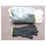 BLACK GLOVES