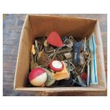 VINTAGE KEY LOT- LARGE ASSORTMENT OF KEYS IN BOX
