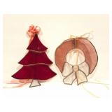 STAINED GLASS TREE AND WREATH
