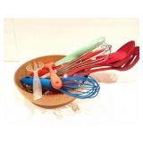 KITCHEN UTENSILS KOT- WITH BOWL