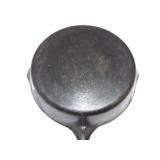 WAGNER WARE- SIDNEY- CAST IRON SKILLET-