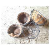 METAL- HANGING BASKET LOT