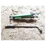 SPRINKLER ON TRIPOD AND LOND HANDLE WATERING WAND