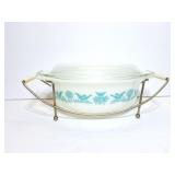 PYREX CASSEROLE DISH WITH LID AND STAND