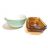 ANCHOR HOCKING CAKE DISHES AND 3 MATCHING MIXING