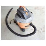 RIGID 5 GALLON SHOP VAC WITH HOSE