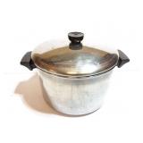 RECERE WARE- 6 QUART- 89-A-- WITH LID