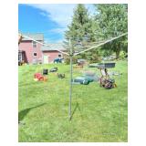 STANDING CLOTHES LINE RACK