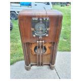 ZENITH VINTAGE RADIO