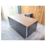 METAL office desk. Buyer must move