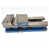KURT HD690- MACHINE VISE- 6 INCH JAW- WITH HANDLE