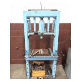 HEAVY HYDRAULIC PRESS- WITH ACCESSORIES
