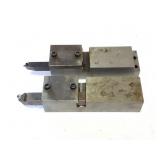 Lathe quick-change tool holders