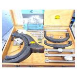 HOLDRIDGE - RADII CUTTER- MODEL 8-D-  IN WOODE.