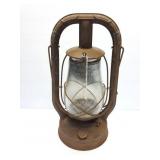 DIETZ- MONAROH- VINTAGE LANTERN
