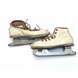 CHILDS TARINING ICE SKATES- VINTAGE-SMALL