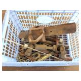 MOWER HUTCHA ND MOWER OARTS- CONTENTS OF CRATE