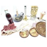 COLLECTION OF VINTAGE ITEMS