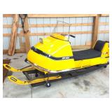 SKI-DOO VINTAGE SNOW MOBILE AND TRAILER