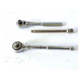 CRAFTSMAN 3/8'- 2 RACHETS AND ONE EXTENSION
