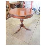 ROUND TABLE