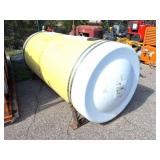 HEAVY TANK ON METAL STRAPPED ON STAND