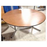 ROUND TABLE