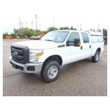 2015 FORD F250 4 X 4 -4 DOOR -