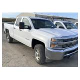 (DMV) 2015 Chevy 2500 Pick-Up, Gas