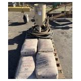 SARRACCO Portable Steel Sand Blaster & Sand