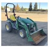 JOHN DEERE 2320 Tractor & Front Loader, MFWD