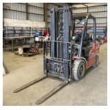 UNI-CARRIER 60 5200Lb Capacity Propane Forklift