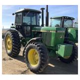 JOHN DEERE 4450 Tractor, MFWD, Powershift
