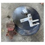 (2) New Disc Blades, Vice & Hitch