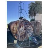 10,000g Steel Tank & Ladder