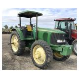 JOHN DEERE 7220 Tractor, MFWD