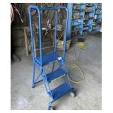 BALLYMORE 30' Portable Steel Step Ladder