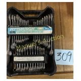 32-PC PITTSBURG COMBINATION WRENCH SET  SAE & MET