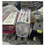 PALLET MISC ESTATE ITEMS-STEP STOOL-EASTER DECOR