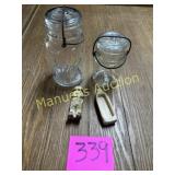 (2) MASON JARS W/ LIDS & (2) WHITTLED FIGURES