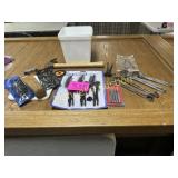 GROUP MISC TOOLS + BRUSH SET