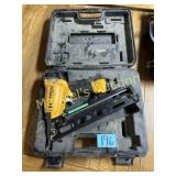 C1 BOSTITCH 1 - 2 1/2' FASTENER