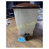 3 GALLON PLASTIC SPOUT DRINK CONTAINER
