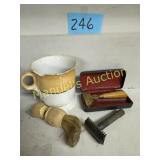 VTG. GROOMING SET WITH MUG
