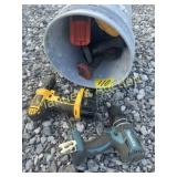 BUCKET OF MISC. DRILLS L1